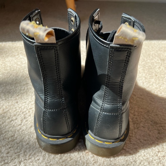 Dr. Martens Vegan 1460 Felix Boot (LIKE NEW) - Picture 7 of 8